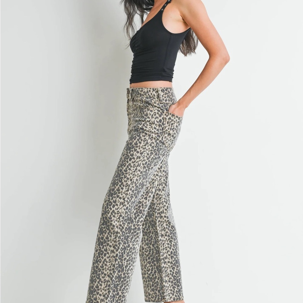 JBD High Rise Leopard Print Women's Jeans 24 - Picture 2 of 5